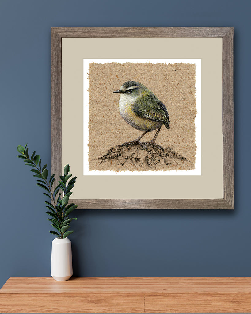 A subtle frame that highlights the natural flax paper. The bird shines through on this combo.